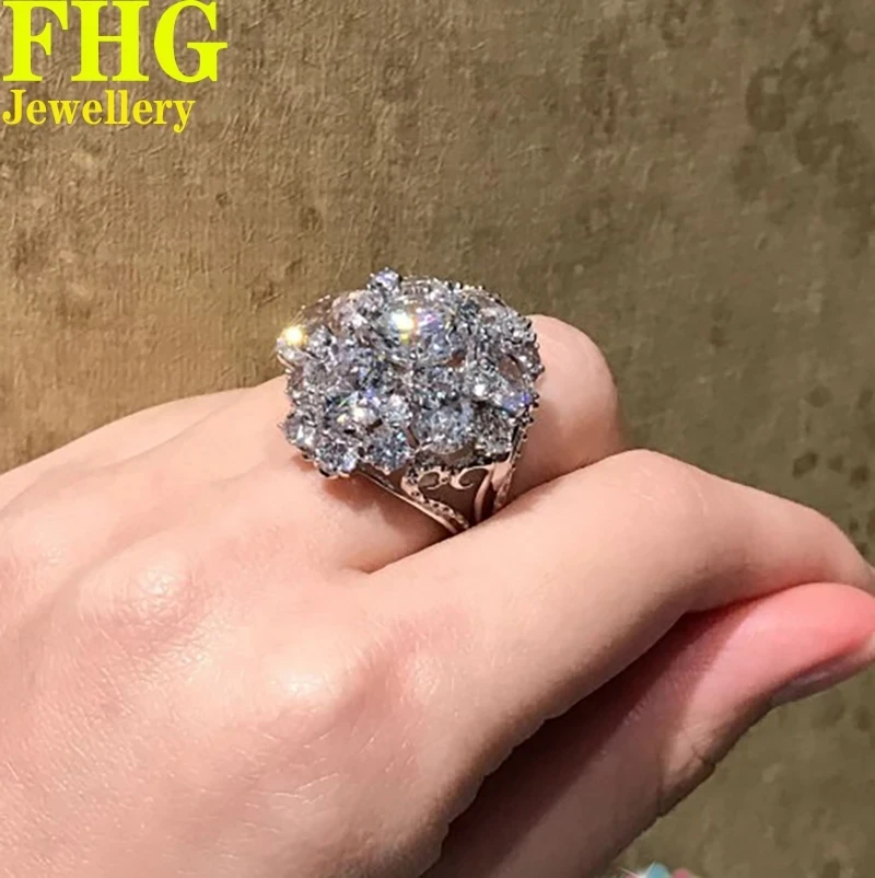 all 10CT Solid Au585 14K White Gold Ring DVVS Moissanite Diamonds Round Luxury Flower Ring Wedding Party Engagement Ring
all 10CT Solid Au585 14K White Gold Ring DVVS Moissanite Diamonds Round Luxury Flower Ring Wedding Party Engagement Ring