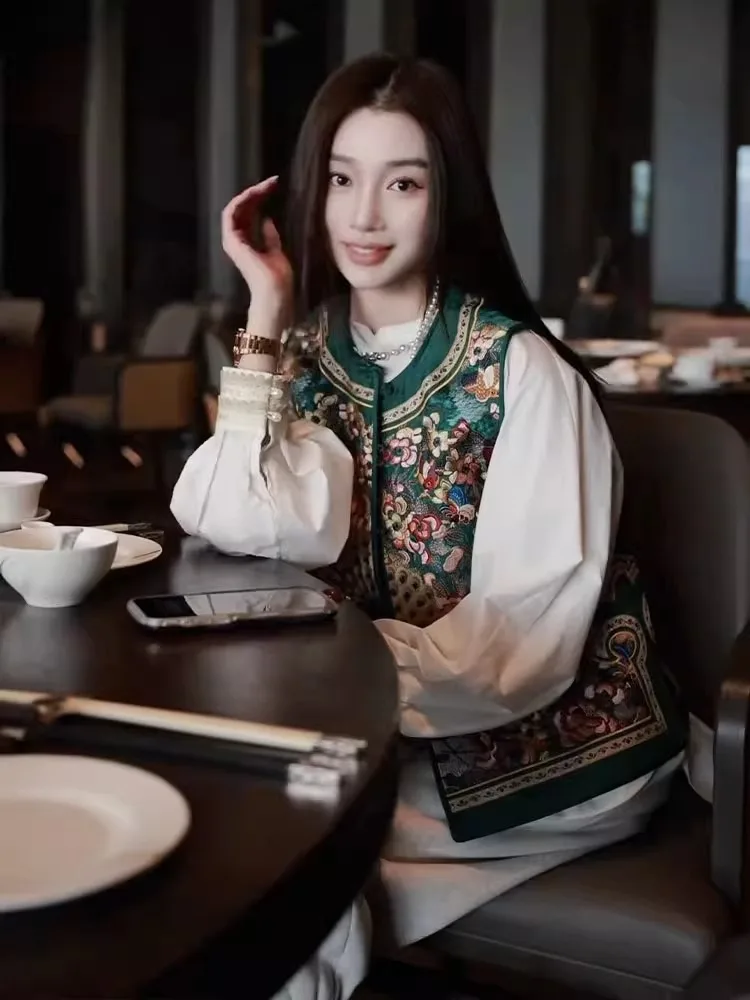 Новый китайский комплект ханьфу: жилет и юбка для женщин, весна 2026, уникальный красивый принт, модный комплект из двух предметов больших размеров
Новый китайский комплект ханьфу: жилет и юбка для женщин, весна 2026, уникальный красивый принт, модный комплект из двух предметов больших размеров