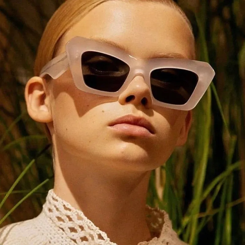 Cat Eye Fashion Sunglasses Woman Vintage Brand Designer Glasses Sun Glasses For women female Shades Eyewear UV400 Gafas De Sol
Cat Eye Fashion Sunglasses Woman Vintage Brand Designer Glasses Sun Glasses For women female Shades Eyewear UV400 Gafas De Sol