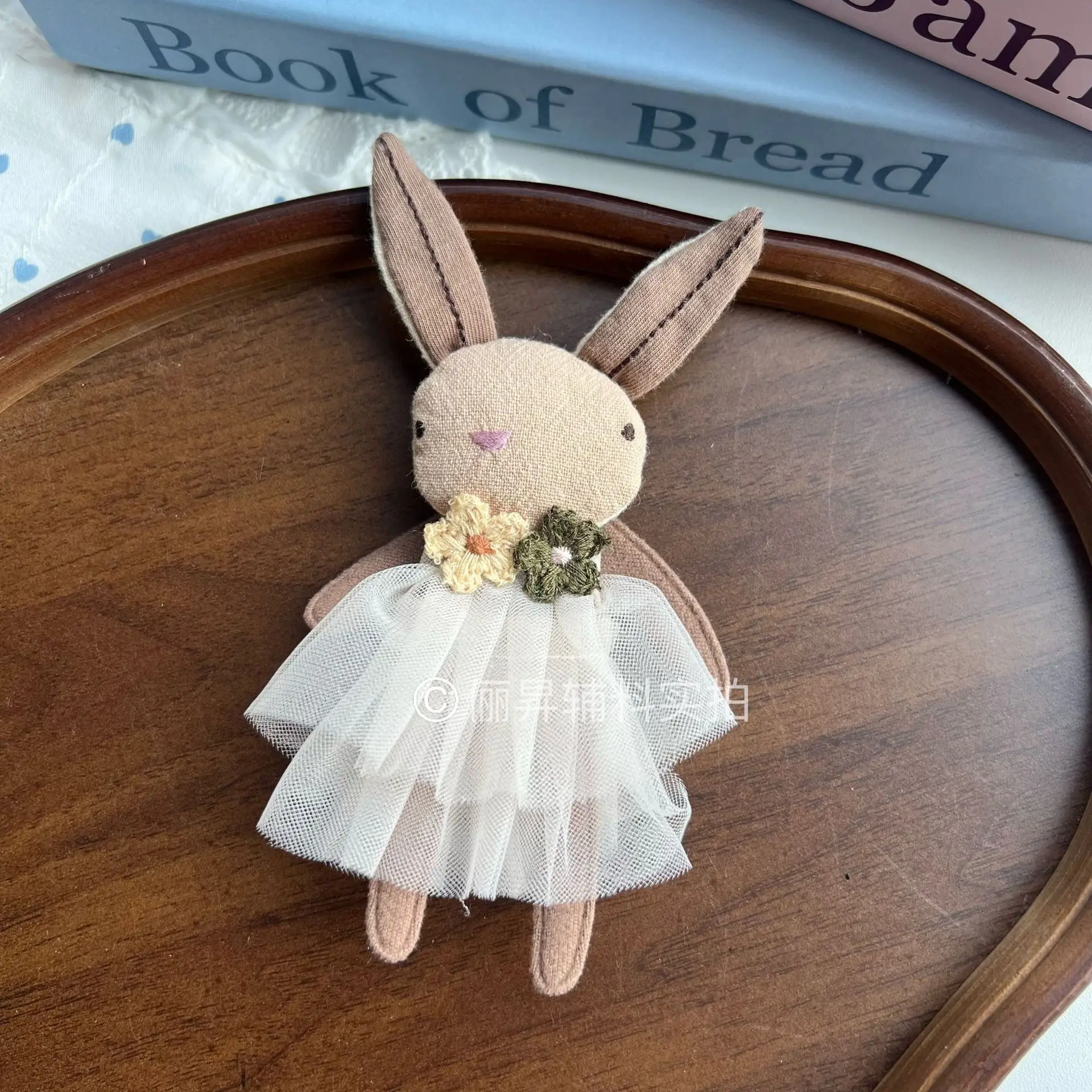Small Cute Stuffed Bear Bunny Brooch Pin Sewing Embellishment for Hat Bag Scarf Forest Style Fabric DIY Craft
Small Cute Stuffed Bear Bunny Brooch Pin Sewing Embellishment for Hat Bag Scarf Forest Style Fabric DIY Craft