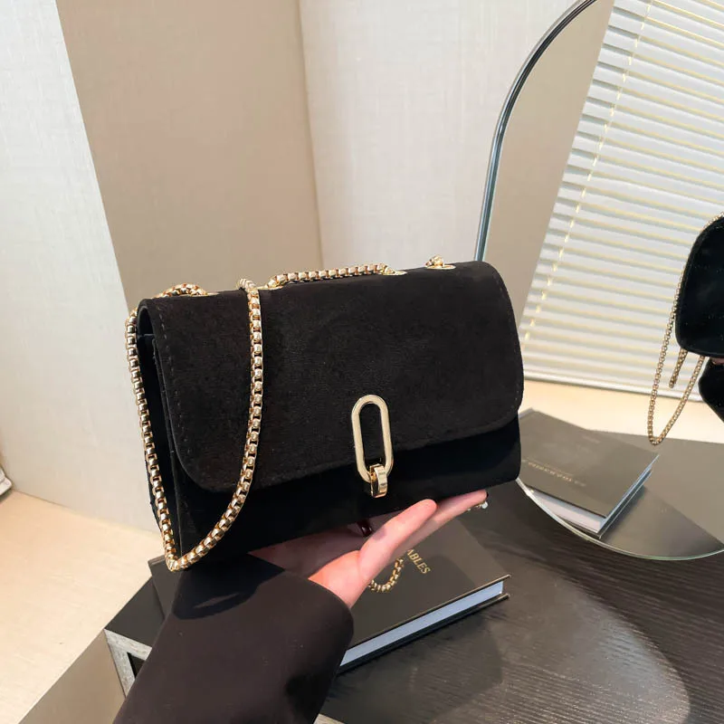 Suede Leather Simple Korean Style Fashion Solid Color Casual Retro Lock Buckle Single Shoulder Crossbody Small Square Bag
Suede Leather Simple Korean Style Fashion Solid Color Casual Retro Lock Buckle Single Shoulder Crossbody Small Square Bag