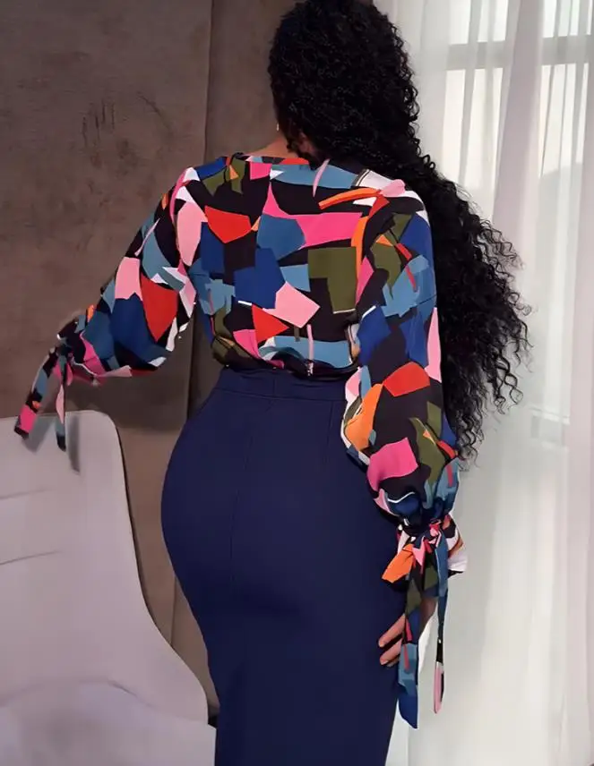 Women's Elegant Long Sleeve Two - Piece Outfit: Outfit Colorblock Geometric Print V-Neck Top with Wrap Slit Midi Skirt
Women's Elegant Long Sleeve Two - Piece Outfit: Outfit Colorblock Geometric Print V-Neck Top with Wrap Slit Midi Skirt