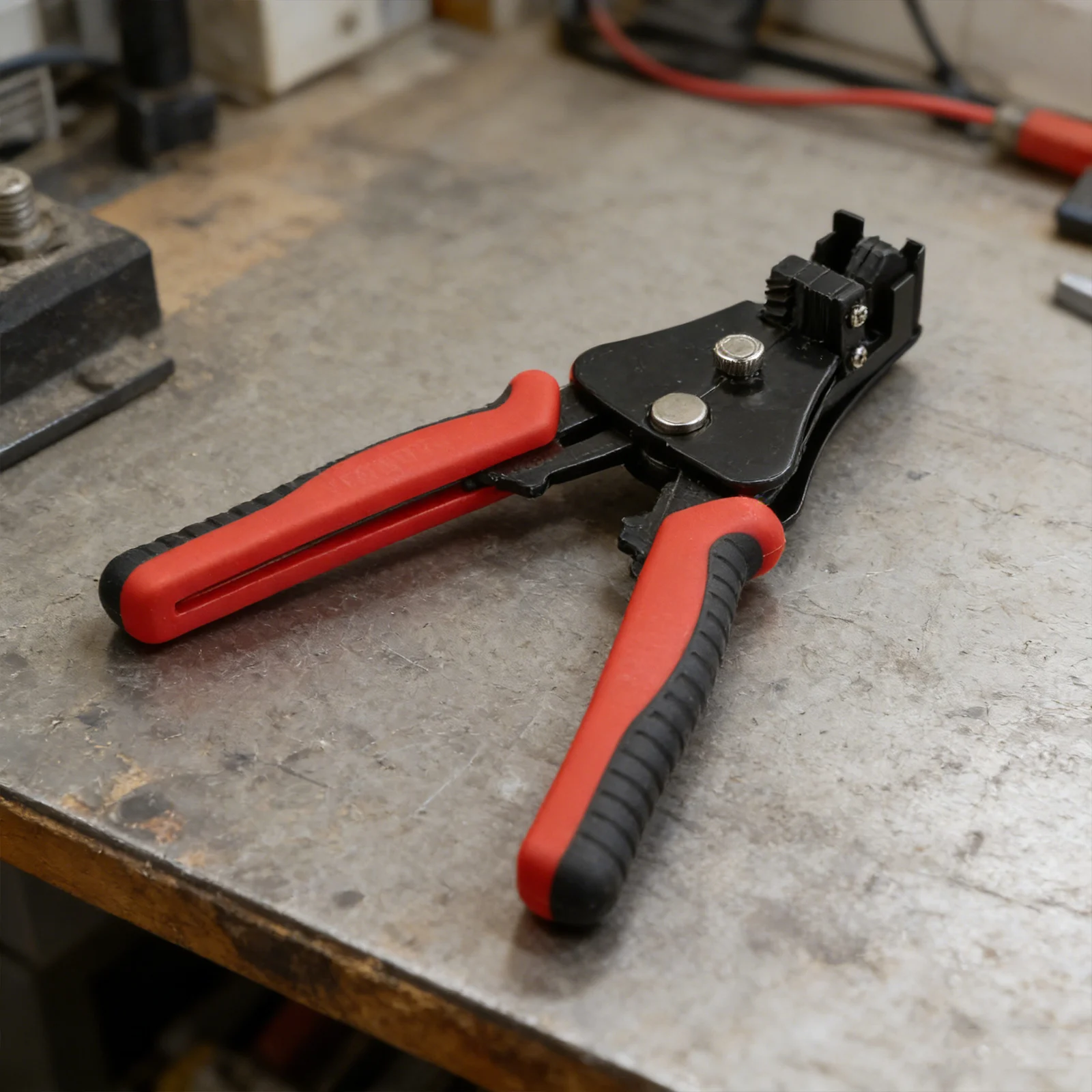 AWG18 14 12 10 8 Self-Adjusting Stripper High Quality Wire Crimper Cable Tool Alloy Steel Construction High-Density Springs
AWG18 14 12 10 8 Self-Adjusting Stripper High Quality Wire Crimper Cable Tool Alloy Steel Construction High-Density Springs