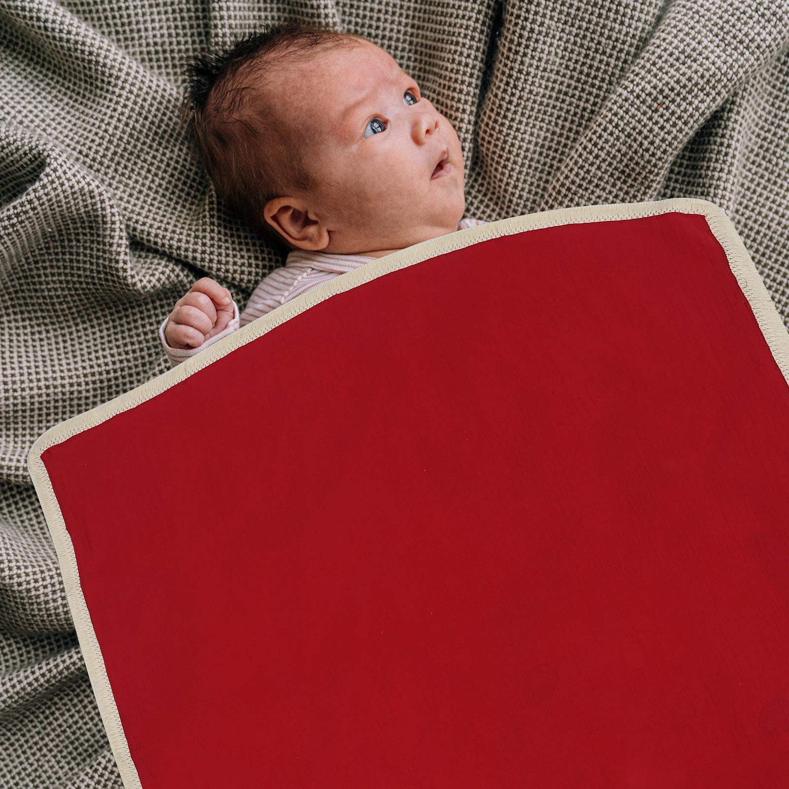 Soft Lightweight Gauze Receiving Blanket Air Conditioner Nursing Cover Cotton Bedding For Infant Comfortable
Soft Lightweight Gauze Receiving Blanket Air Conditioner Nursing Cover Cotton Bedding For Infant Comfortable