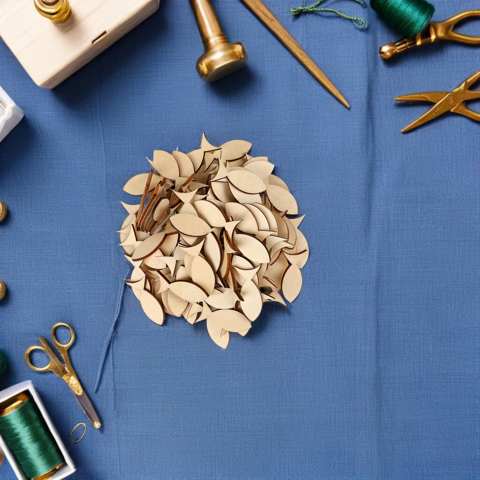 100pcs Wooden Fish Decorations Craft Slices Unfinished DIY Cutouts Natural Wood Smooth Texture Home Party Hanging Ornaments
100pcs Wooden Fish Decorations Craft Slices Unfinished DIY Cutouts Natural Wood Smooth Texture Home Party Hanging Ornaments