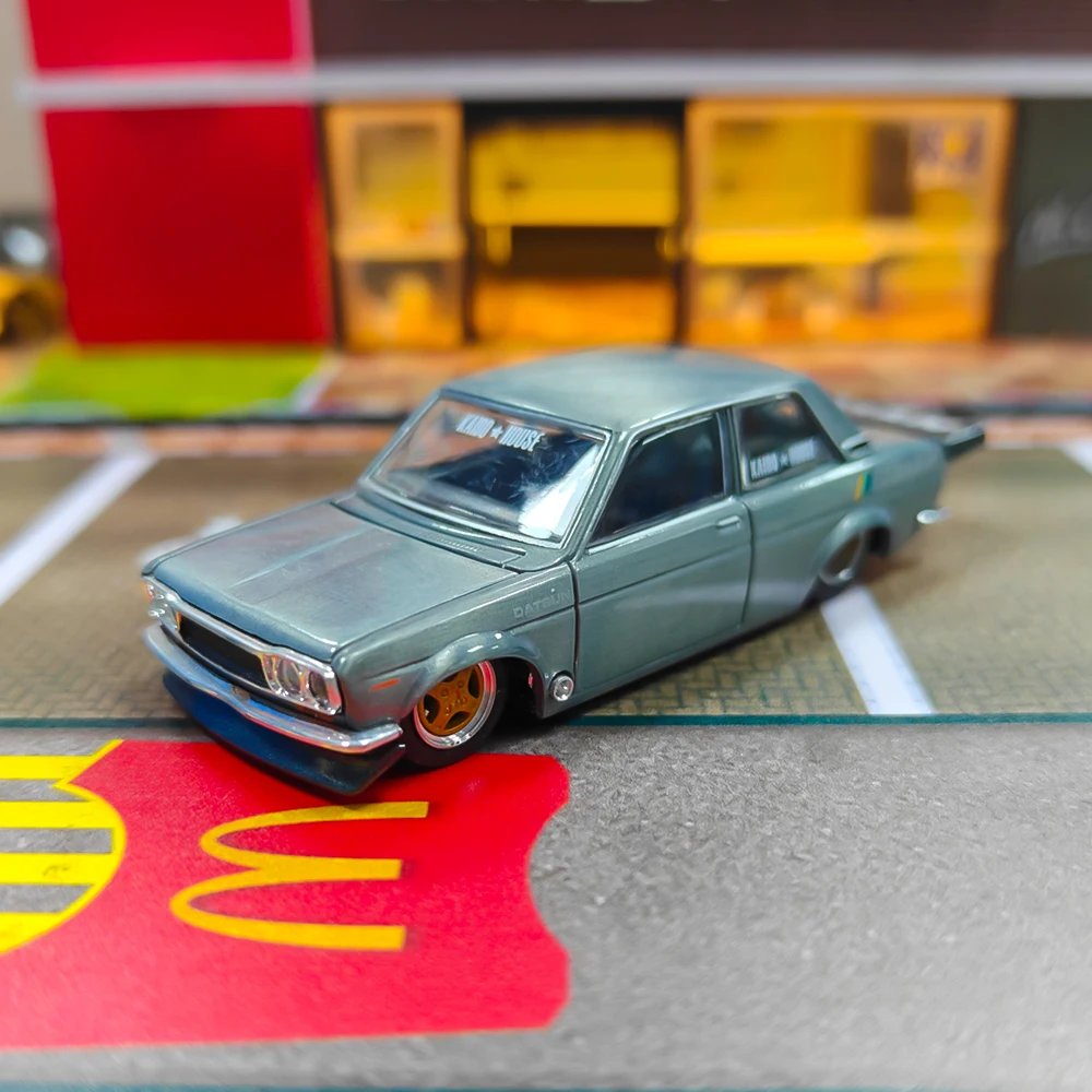 Mini GT Kaido House CHASE Datsun 510 Pro Street GREDDY KHMG017 (без коробки)
Mini GT Kaido House CHASE Datsun 510 Pro Street GREDDY KHMG017 (без коробки)