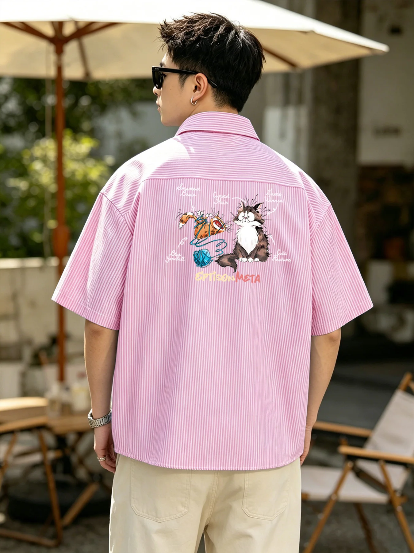 Korean Fashion Trend Men's Summer New Fun Cartoon Back Pattern Short-Sleeve Striped Shirt
Korean Fashion Trend Men's Summer New Fun Cartoon Back Pattern Short-Sleeve Striped Shirt