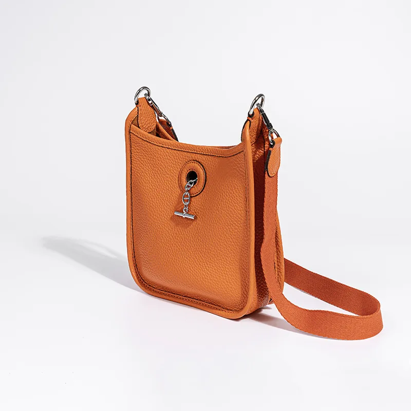 Crossbody Cowhide Shoulder Single Bag Handbags For Women Casual High-Quality Messenger Versatile Luxury Female Multicolored Y2k
Crossbody Cowhide Shoulder Single Bag Handbags For Women Casual High-Quality Messenger Versatile Luxury Female Multicolored Y2k