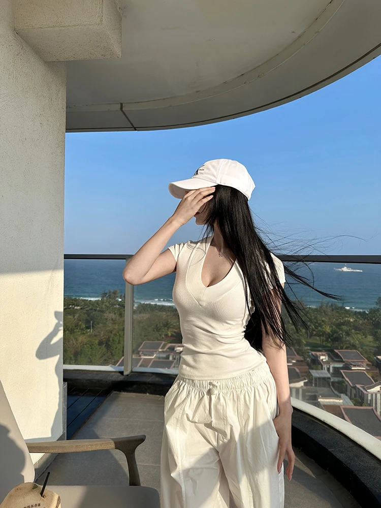 Женская футболка Bla Cherry American Sle Spicy Girl, летняя, приталенная, белая, с V-образным вырезом, сексуальная, с открытыми плечами, из хлопка
Женская футболка Bla Cherry American Sle Spicy Girl, летняя, приталенная, белая, с V-образным вырезом, сексуальная, с открытыми плечами, из хлопка