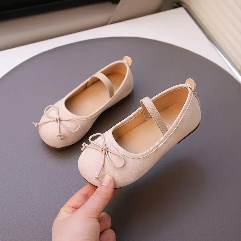 Kids Flat Shoes Slip-on Soft Sole Girls Leather Shoes Ballet Candy Color 2025 New Children Dance Shoes Princess Simple Bows
Kids Flat Shoes Slip-on Soft Sole Girls Leather Shoes Ballet Candy Color 2025 New Children Dance Shoes Princess Simple Bows