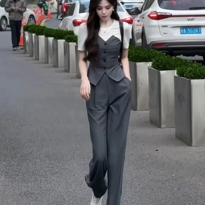 Новая мода, элегантный лоскутный женский комплект из двух предметов, элитный топ с круглым вырезом и короткими рукавами контрастного цвета + прямые брюки, костюм OL
Новая мода, элегантный лоскутный женский комплект из двух предметов, элитный топ с круглым вырезом и короткими рукавами контрастного цвета + прямые брюки, костюм OL