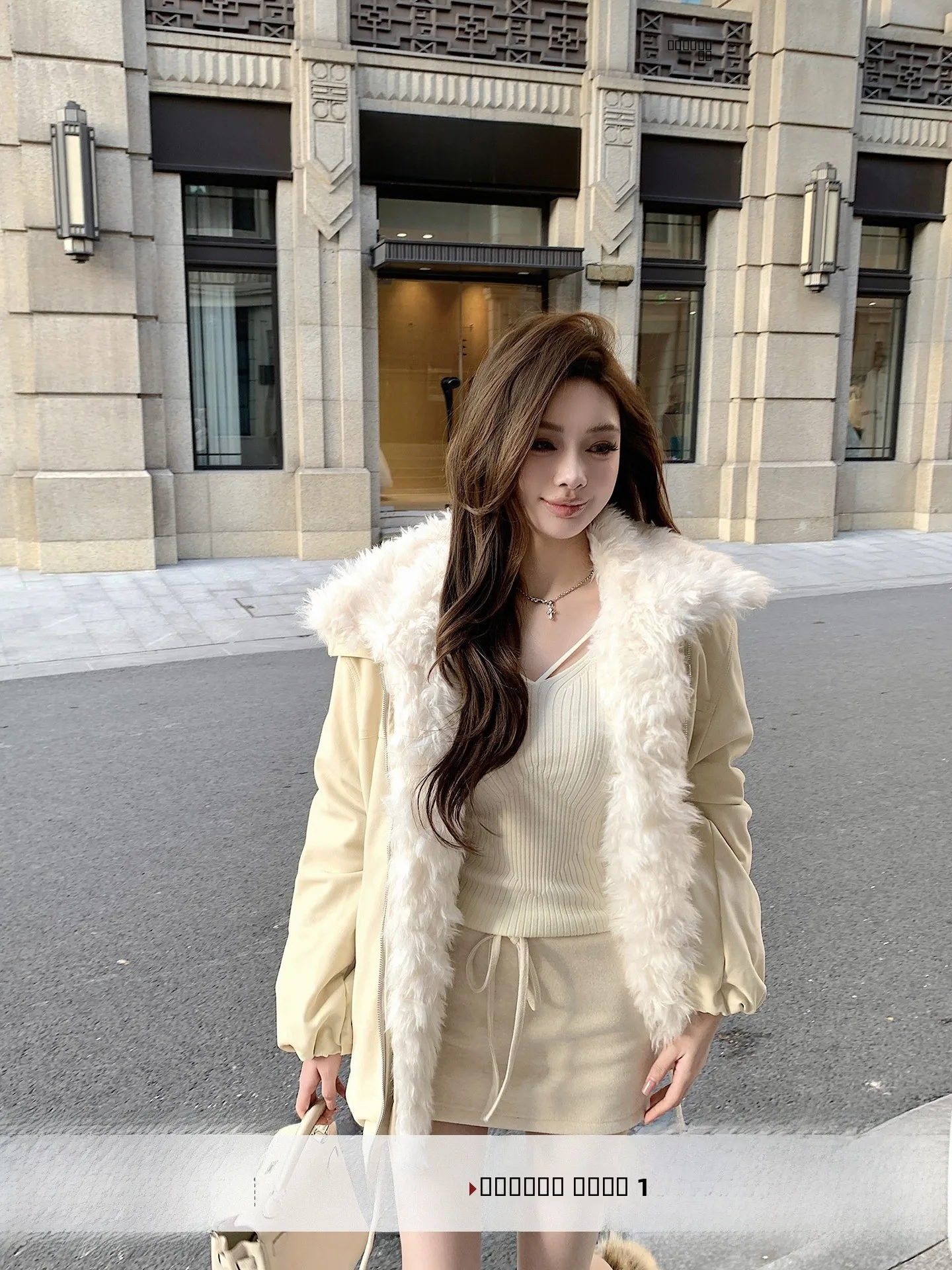 Тепло и шлейф: зимняя верхняя одежда с воротником из овечьего меха, свободное меховое и кожаное интегрированное пальто для женщин, длинный крой прямого кроя...
Тепло и шлейф: зимняя верхняя одежда с воротником из овечьего меха, свободное меховое и кожаное интегрированное пальто для женщин, длинный крой прямого кроя...