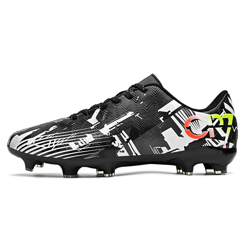 Men's and women's low cut long nail football shoes with lightweight design, artificial turf hard ground training and competition 
Men's and women's low cut long nail football shoes with lightweight design, artificial turf hard ground training and competition