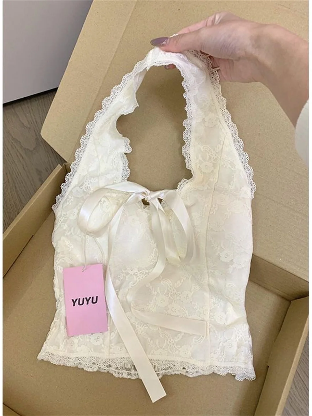Sexy Summer Lace Bralette Women's Inner Wear Knot Gathered Chest Short V-Neck Sleeveless Underwear for Ladies
Sexy Summer Lace Bralette Women's Inner Wear Knot Gathered Chest Short V-Neck Sleeveless Underwear for Ladies