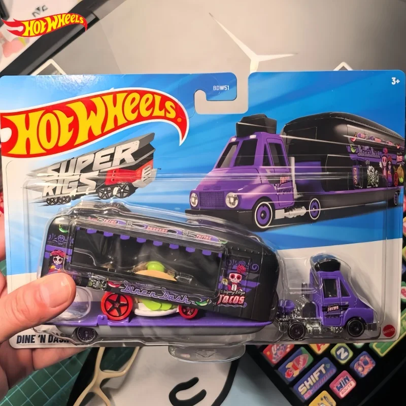 Hot Wheels Super Rigs Bdw51 Die Cast Model Transport Truck Toy Car Collection Sky Show Rig Plane For Adult Collectors Kids Gift
Hot Wheels Super Rigs Bdw51 Die Cast Model Transport Truck Toy Car Collection Sky Show Rig Plane For Adult Collectors Kids Gift