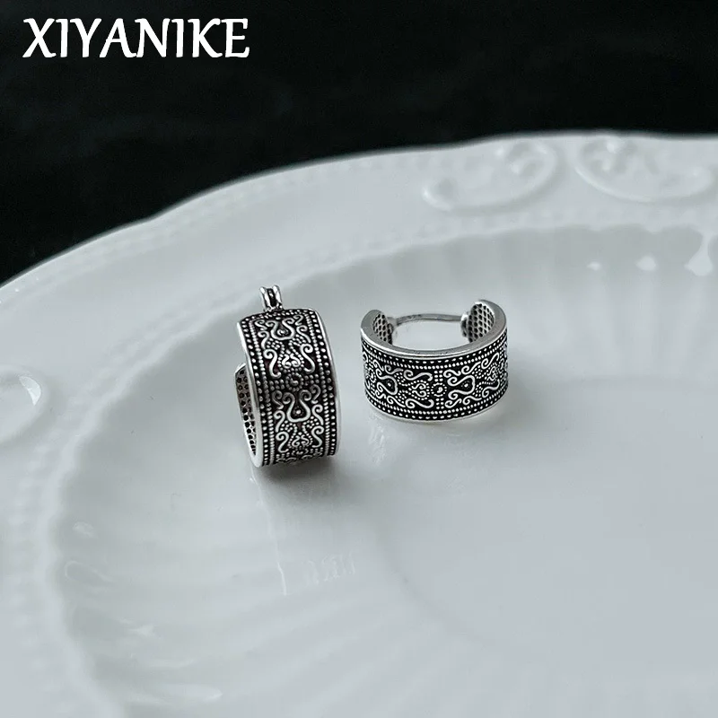 XIYANIKE Vintage Simple Retro Flower Hoop Earrings For Women Fashion New Trend Jewelry Gift Party Daily серьги женские
XIYANIKE Vintage Simple Retro Flower Hoop Earrings For Women Fashion New Trend Jewelry Gift Party Daily серьги женские