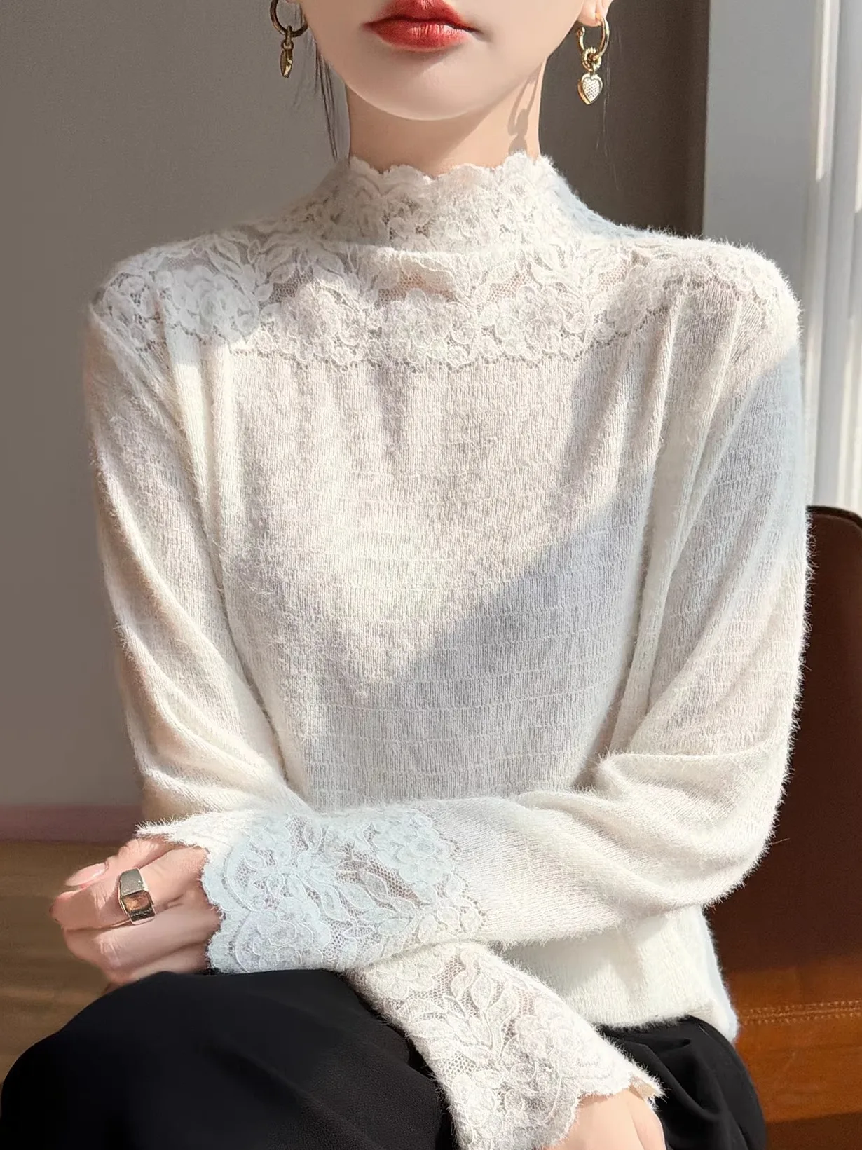 Slimming Lace Splice Hollow out Knitted Sweater Women's Autumn Winter Thickened Base Shirt High Collar Embroidered Fashion
Slimming Lace Splice Hollow out Knitted Sweater Women's Autumn Winter Thickened Base Shirt High Collar Embroidered Fashion