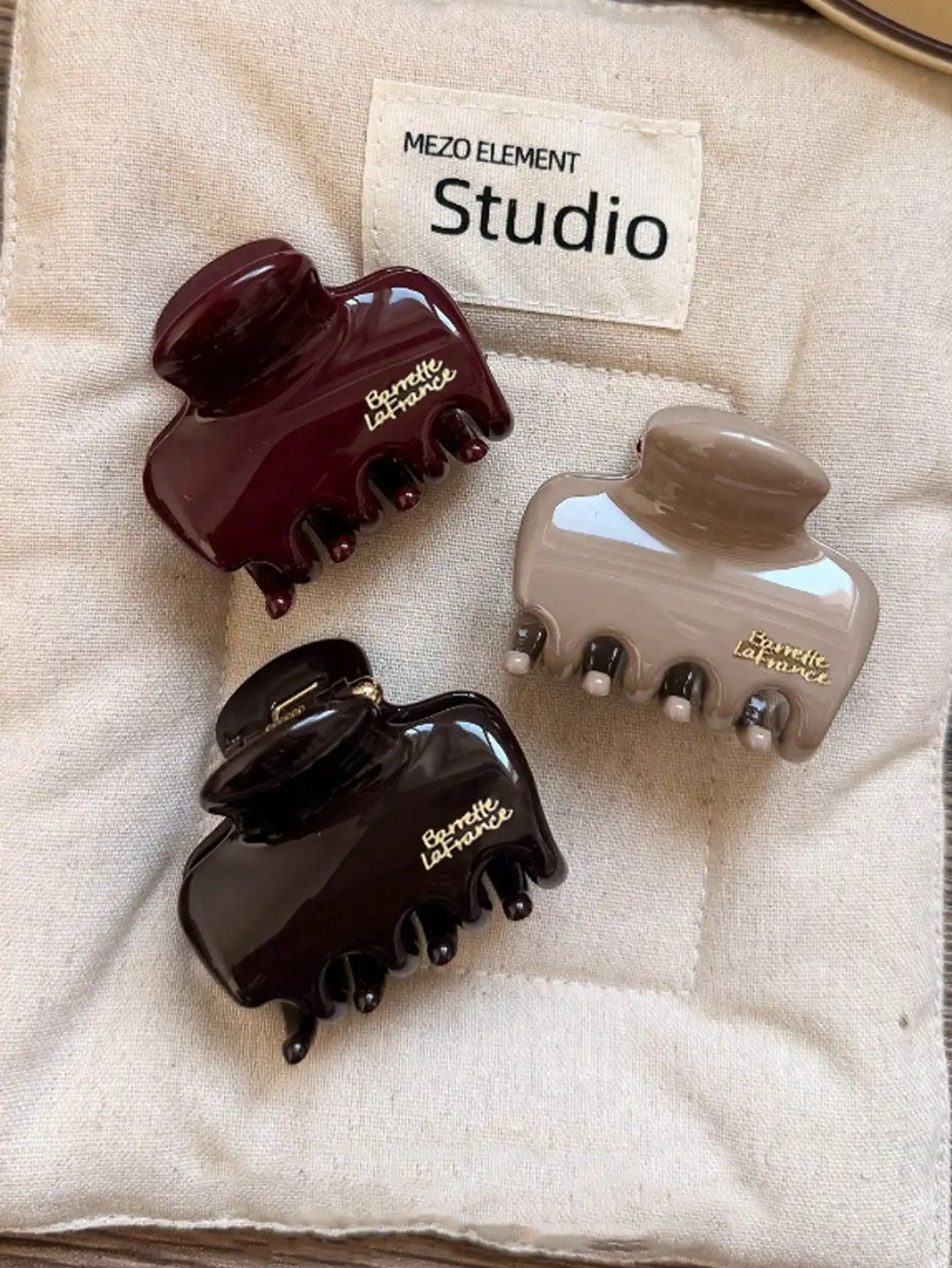 3pcs/1pc 4.5cm/1.72in Khaki, Red, Brown Small Claw Plastic Hair Clips, Fashionable Versatile Elegant Minimalist Solid Color Hair Accessories Suitable For Daily Wear, Casual, Party, Commute, Vacation, Ponytail, Bun, Washing Face, Makeup, Outfit Matching
3pcs/1pc 4.5cm/1.72in Khaki, Red, Brown Small Claw Plastic Hair Clips, Fashionable Versatile Elegant Minimalist Solid Color Hair Accessories Suitable For Daily Wear, Casual, Party, Commute, Vacation, Ponytail, Bun, Washing Face, Makeup, Outfit Matching