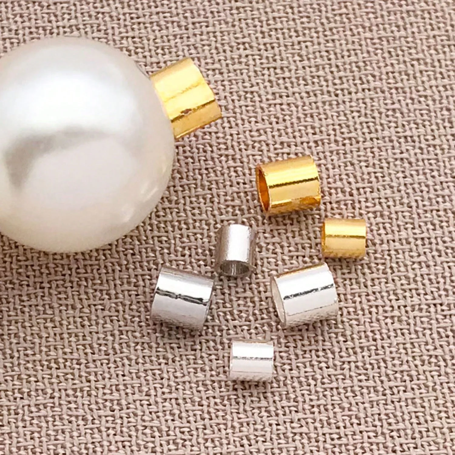 300pcs 2.0mm Golden Silver Color Tube Crimp End Beads Stopper Spacer Beads for DIY Necklace Jewelry Making Findings Supplies
300pcs 2.0mm Golden Silver Color Tube Crimp End Beads Stopper Spacer Beads for DIY Necklace Jewelry Making Findings Supplies