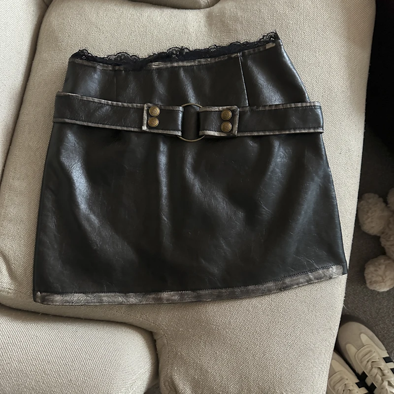 Women's Sexy Lace Pathwork Pu Leatherr Slim Short Skirt Lady Streetwear High Waist Solid Color Faux Leather Mini Skirt
Women's Sexy Lace Pathwork Pu Leatherr Slim Short Skirt Lady Streetwear High Waist Solid Color Faux Leather Mini Skirt