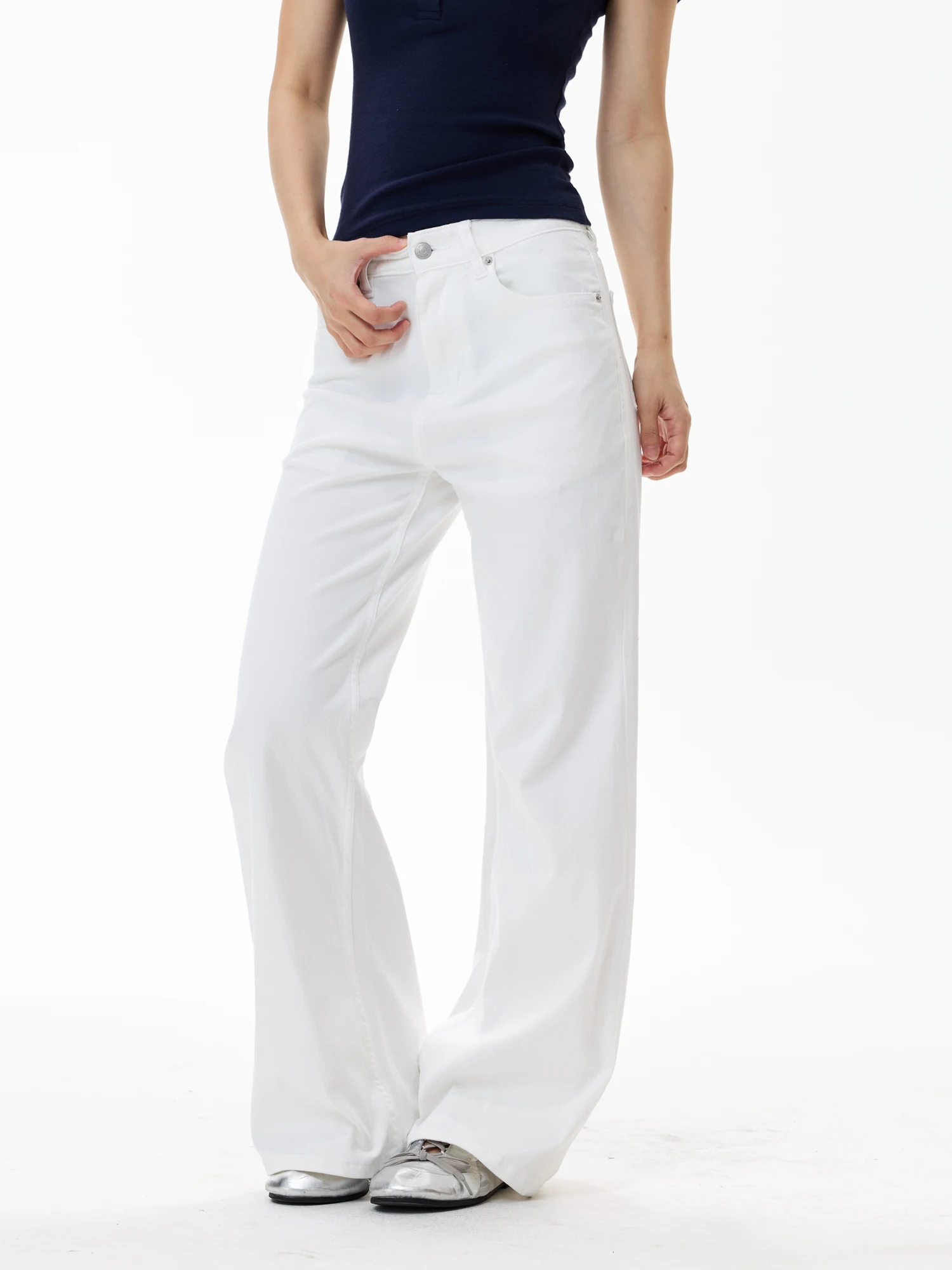 Yeboon American Retro White Jeans Loose Straight Leg Casual Long Pants Women Summer Basic Versatile Jeans Natural Waist Butto...
Yeboon American Retro White Jeans Loose Straight Leg Casual Long Pants Women Summer Basic Versatile Jeans Natural Waist Butto...