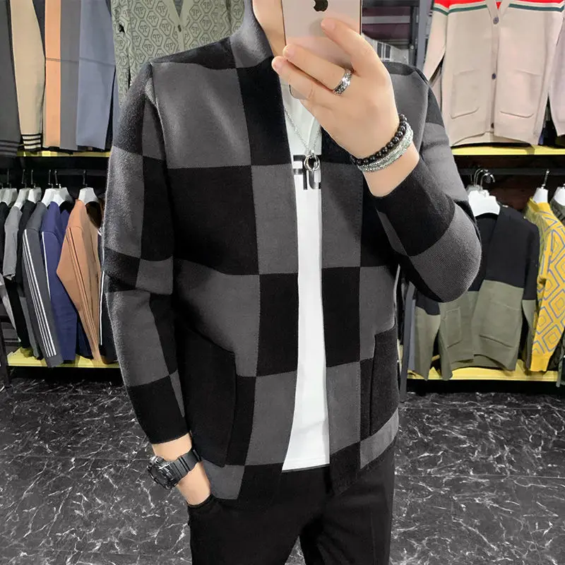 2022 Cardigan Men Spring and Autumn Korean Style Simple Design Plaid Knitting Casual Unisex V-neck Loose Quality Sweater L34
2022 Cardigan Men Spring and Autumn Korean Style Simple Design Plaid Knitting Casual Unisex V-neck Loose Quality Sweater L34