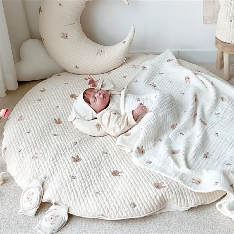 INS Korea Thickened Infant Round Crawling Mat Game Mat Removable Washable Floor Mat Exquisite Embroidery Baby
INS Korea Thickened Infant Round Crawling Mat Game Mat Removable Washable Floor Mat Exquisite Embroidery Baby