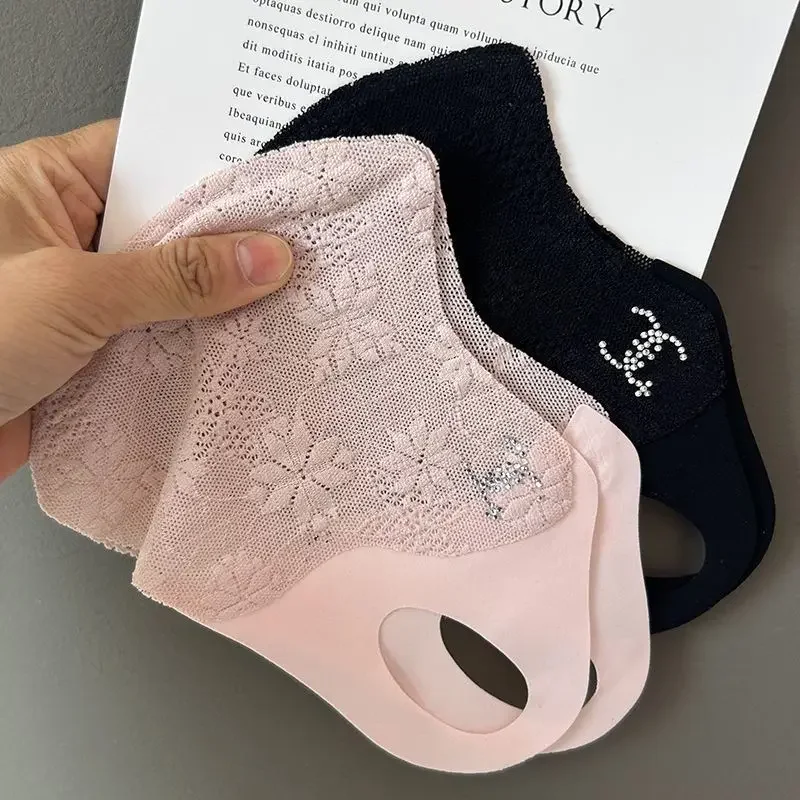 Sunscreen mask for women, eye corner protection, summer thin, breathable lace, UV resistant, cycling ice silk mask
Sunscreen mask for women, eye corner protection, summer thin, breathable lace, UV resistant, cycling ice silk mask