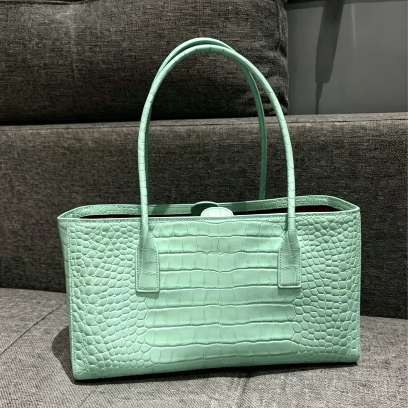 Luxury Crocodile Print Tote Bag Women's Vintage Mint Green Large Capacity Handbag Magnetic Buckle Clutch Elegant Commuter Purse
Luxury Crocodile Print Tote Bag Women's Vintage Mint Green Large Capacity Handbag Magnetic Buckle Clutch Elegant Commuter Purse