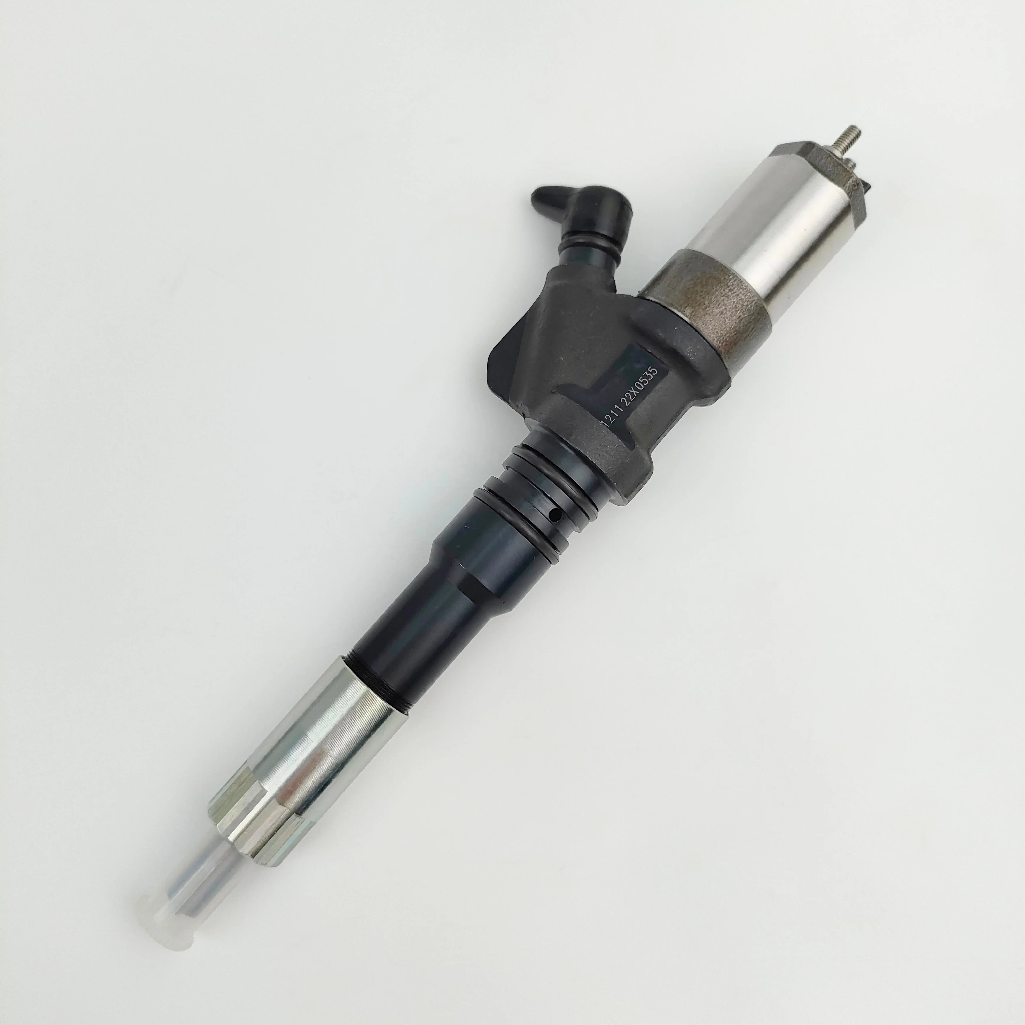 Новый инжектор Common Rail 095000 -1211 6156-11-3300 Форсунка дизельного топлива для экскаватора Komatsu SA60125E, двигателя PC400-7
Новый инжектор Common Rail 095000 -1211 6156-11-3300 Форсунка дизельного топлива для экскаватора Komatsu SA60125E, двигателя PC400-7