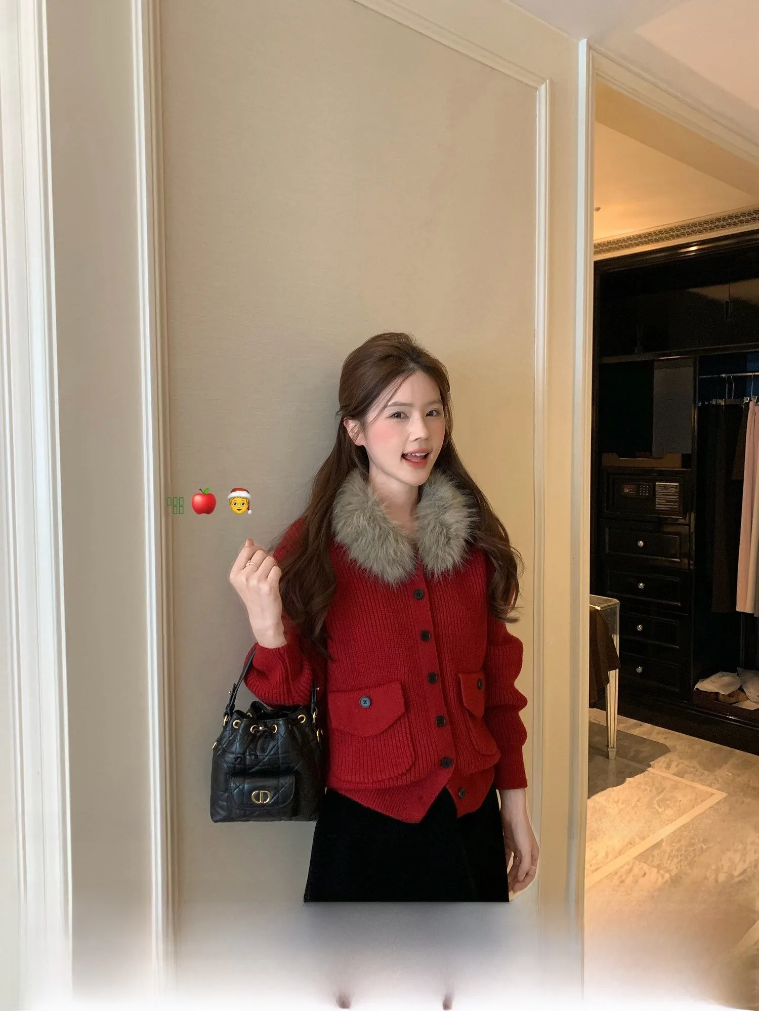 Пушистый вязаный открытый кардиган со съемным меховым воротником свободного покроя в Корейском стиле для женщин, повседневная одежда
Пушистый вязаный открытый кардиган со съемным меховым воротником свободного покроя в Корейском стиле для женщин, повседневная одежда