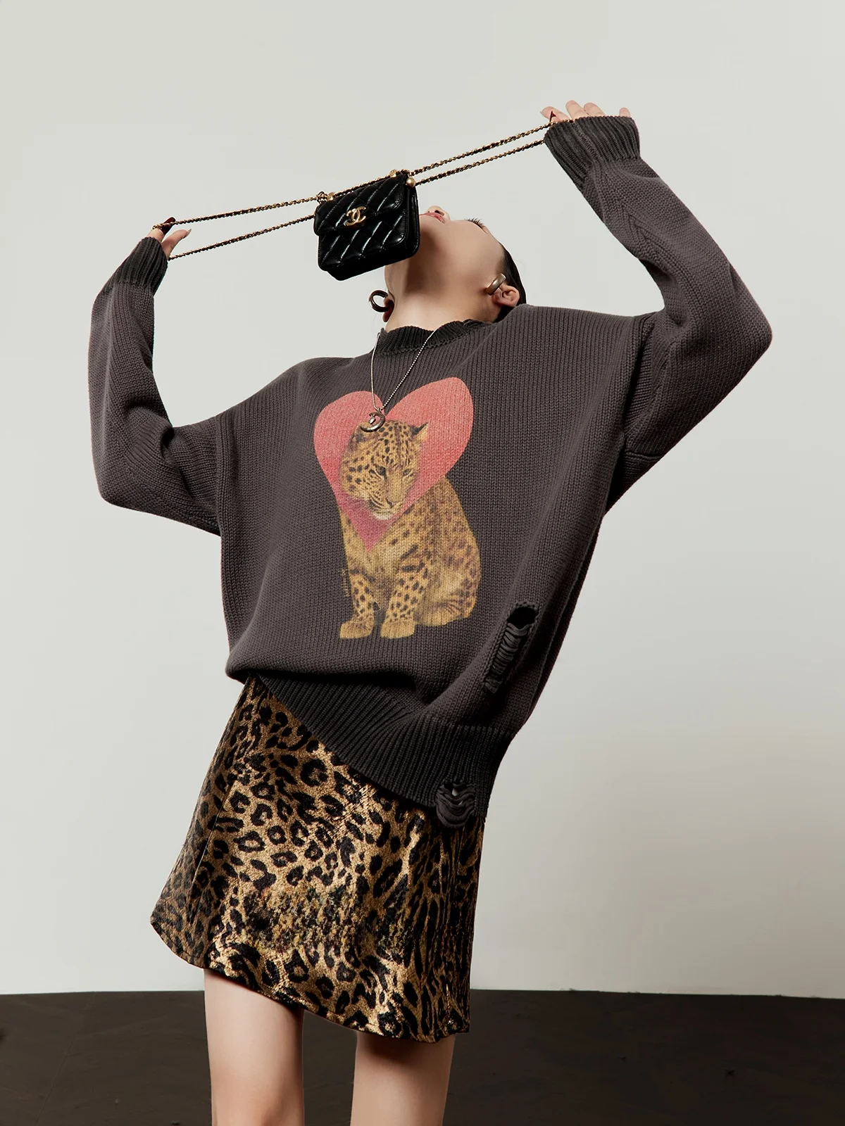 ey Knitted Loose Fit Women's Sweater Spring 2026 Heart Leopard Passion Hole Design Vintage Sle Long Sve Girl's Faion
ey Knitted Loose Fit Women's Sweater Spring 2026 Heart Leopard Passion Hole Design Vintage Sle Long Sve Girl's Faion