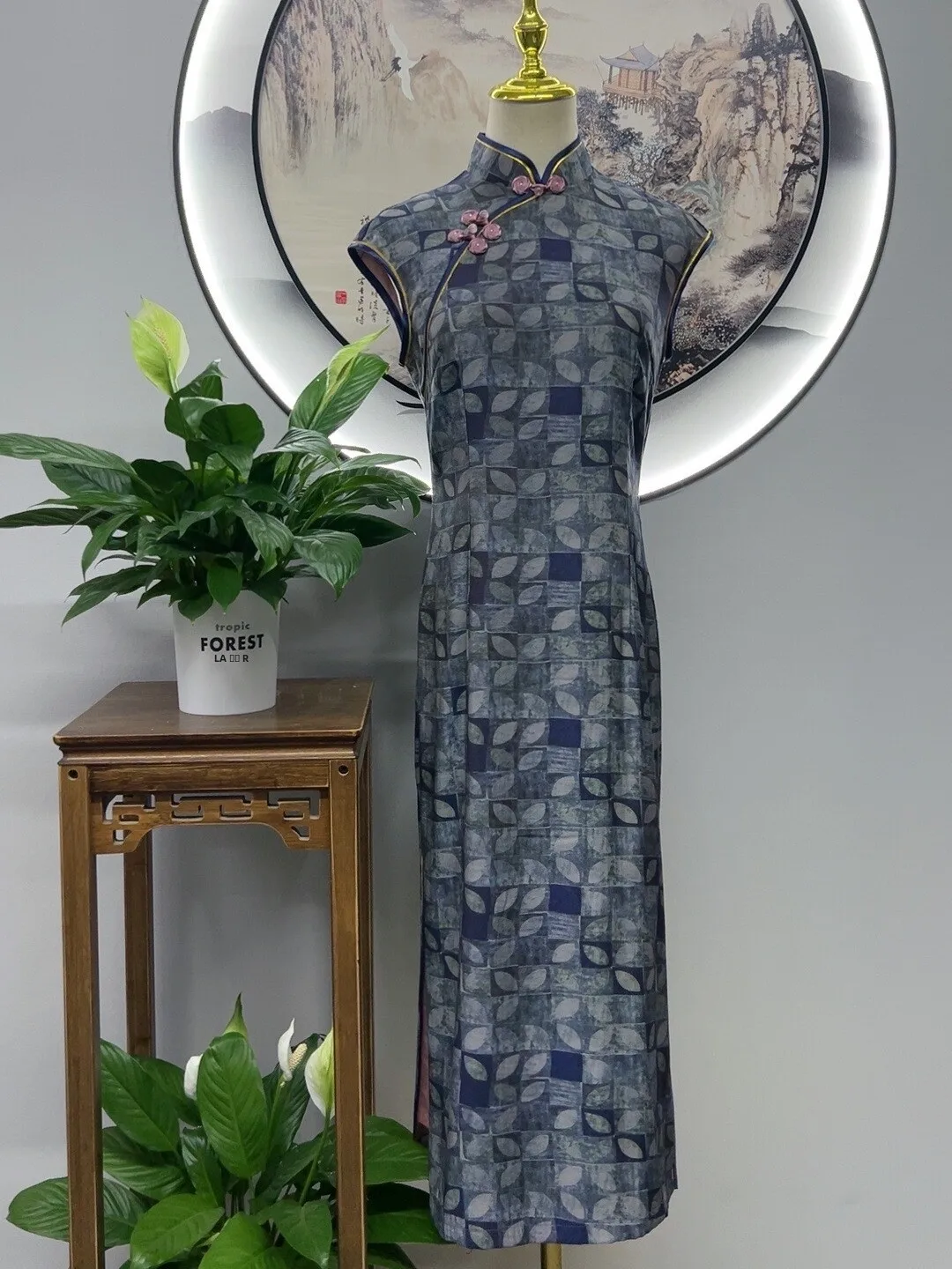 Винтажное женское летнее платье-ципао Ele Sle Svel: высококачественное, красивое, длинное, для повседневной носки
Винтажное женское летнее платье-ципао Ele Sle Svel: высококачественное, красивое, длинное, для повседневной носки