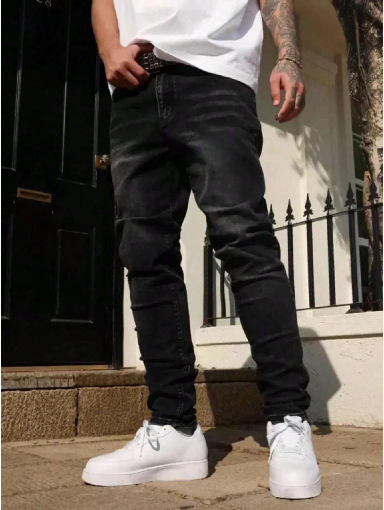 1pc Men's Black Elastic Denim Jeans, Streetwear Sporty Casual Breathable Solid Color Slim Fit Jeans Suitable All Seasons
1pc Men's Black Elastic Denim Jeans, Streetwear Sporty Casual Breathable Solid Color Slim Fit Jeans Suitable All Seasons