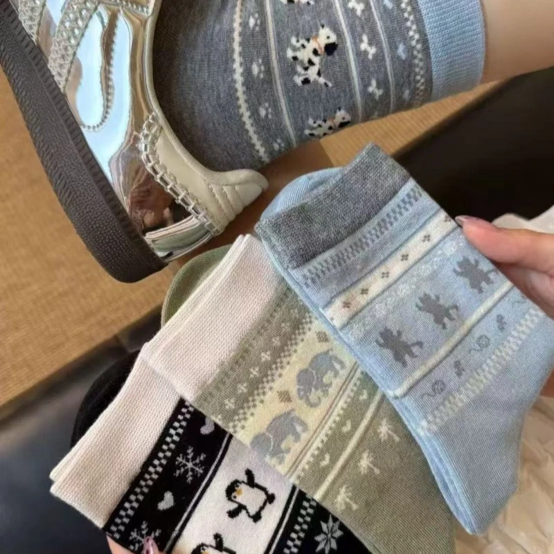 5 пар осенне-зимних дышащих универсальных женских носков средней длины в стиле ретро, впитывающих пот, милые женские носки с мультяшными животными
5 пар осенне-зимних дышащих универсальных женских носков средней длины в стиле ретро, впитывающих пот, милые женские носки с мультяшными животными