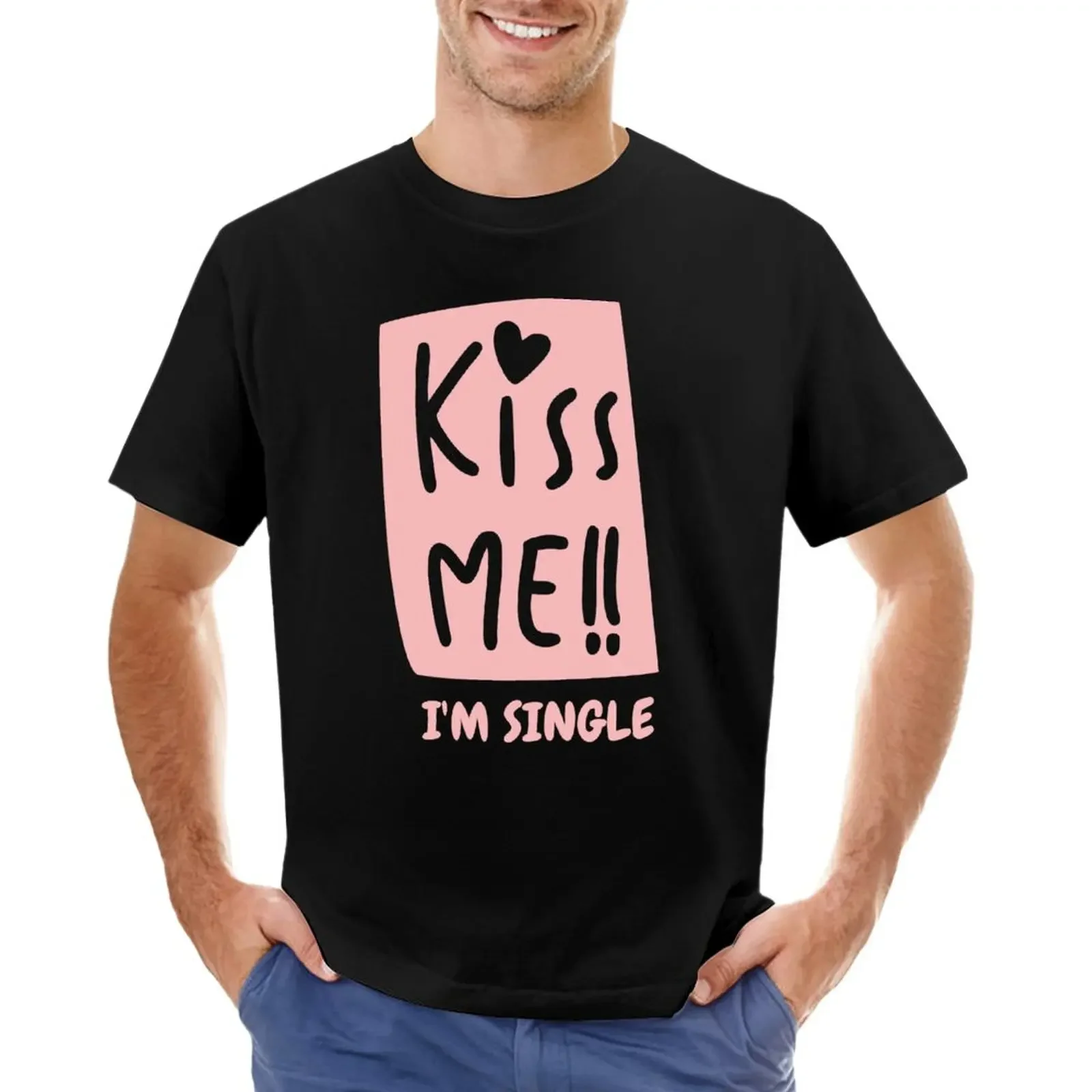 Забавная Мужская футболка Kiss Me I'm Single на День святого Валентина 2023, короткая черная футболка
Забавная Мужская футболка Kiss Me I'm Single на День святого Валентина 2023, короткая черная футболка