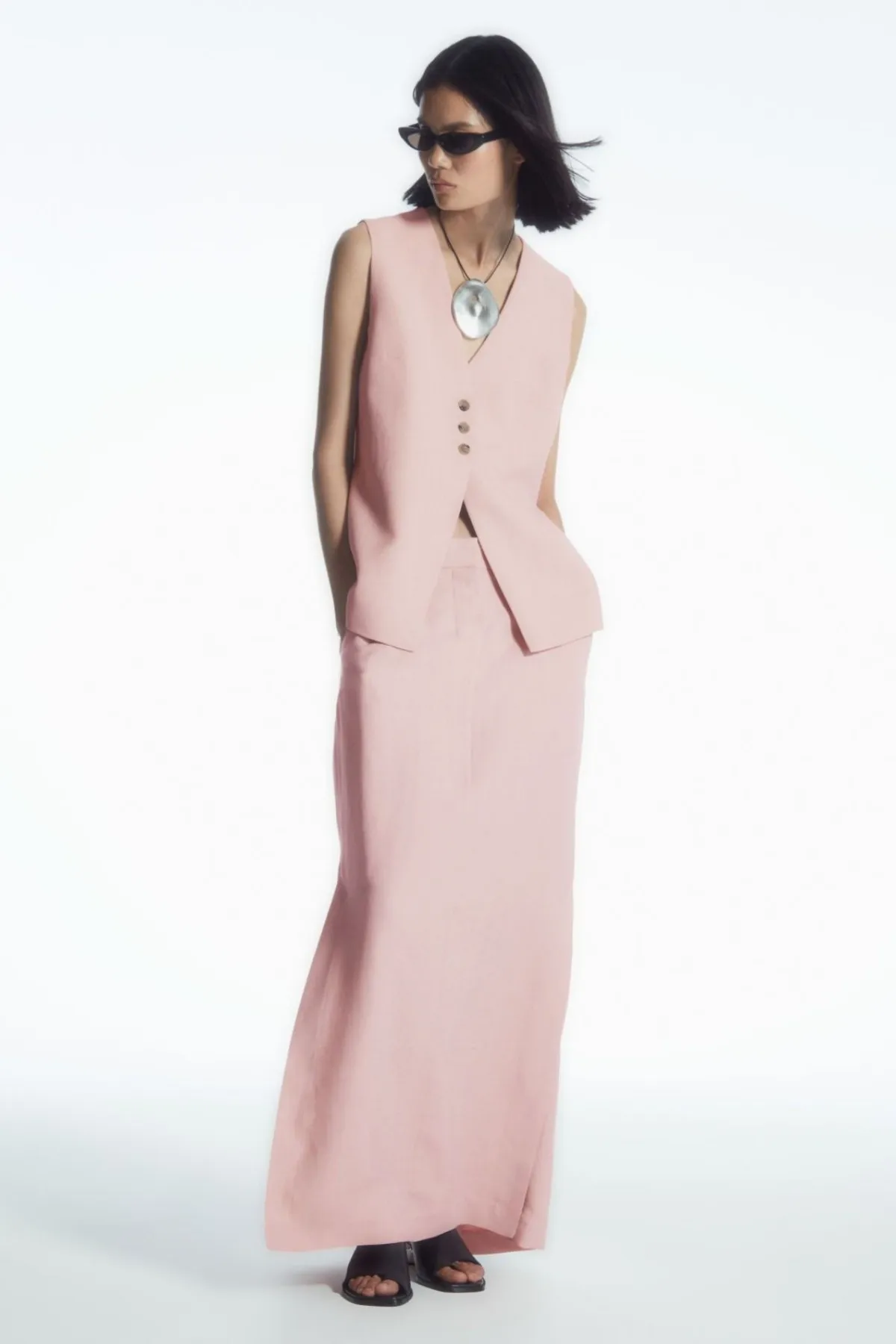 2025 Fashion Light Peony Pink Womens Suit 2 Pieces Double Breasted Classic Elegant Sleeveless Shirt With Dress Casual Customized
2025 Fashion Light Peony Pink Womens Suit 2 Pieces Double Breasted Classic Elegant Sleeveless Shirt With Dress Casual Customized