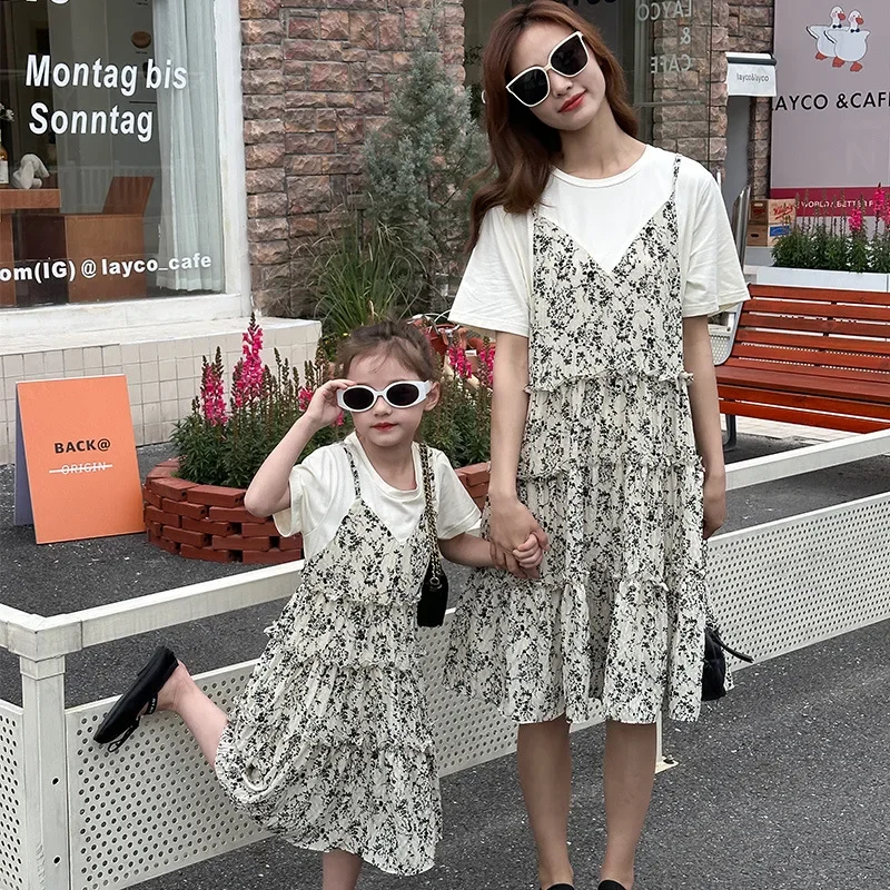 Модное праздничное платье для мамы и дочки, корейские платья с коротким рукавом для мамы и ребенка, летняя одежда для мамы и дочки
Модное праздничное платье для мамы и дочки, корейские платья с коротким рукавом для мамы и ребенка, летняя одежда для мамы и дочки