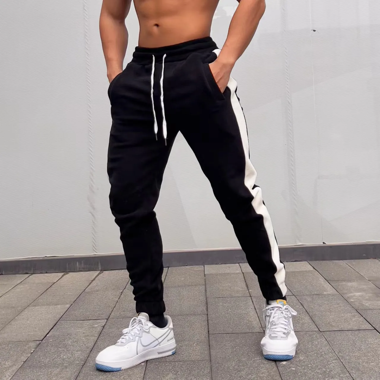 New Men Joggers Sweatpants Casual Pants Solid Color Autumn Winter Gym Fitness Sports Running Trousers Fleece Warm Pants Male
New Men Joggers Sweatpants Casual Pants Solid Color Autumn Winter Gym Fitness Sports Running Trousers Fleece Warm Pants Male
