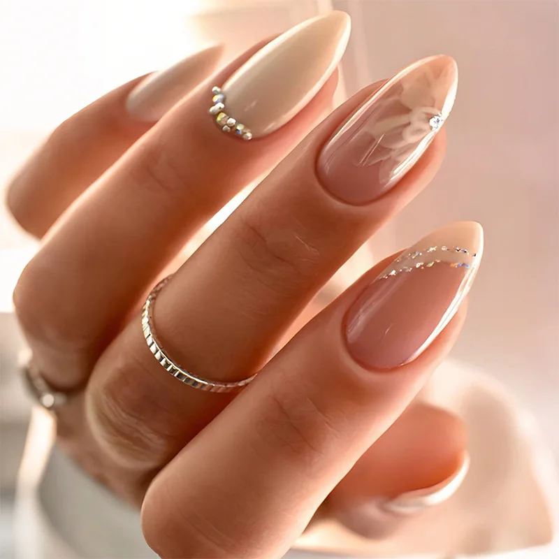 24pcs White Flower Almond Press on Nails Diamond French Fake Nails Full Cover Wearable False Nails
24pcs White Flower Almond Press on Nails Diamond French Fake Nails Full Cover Wearable False Nails