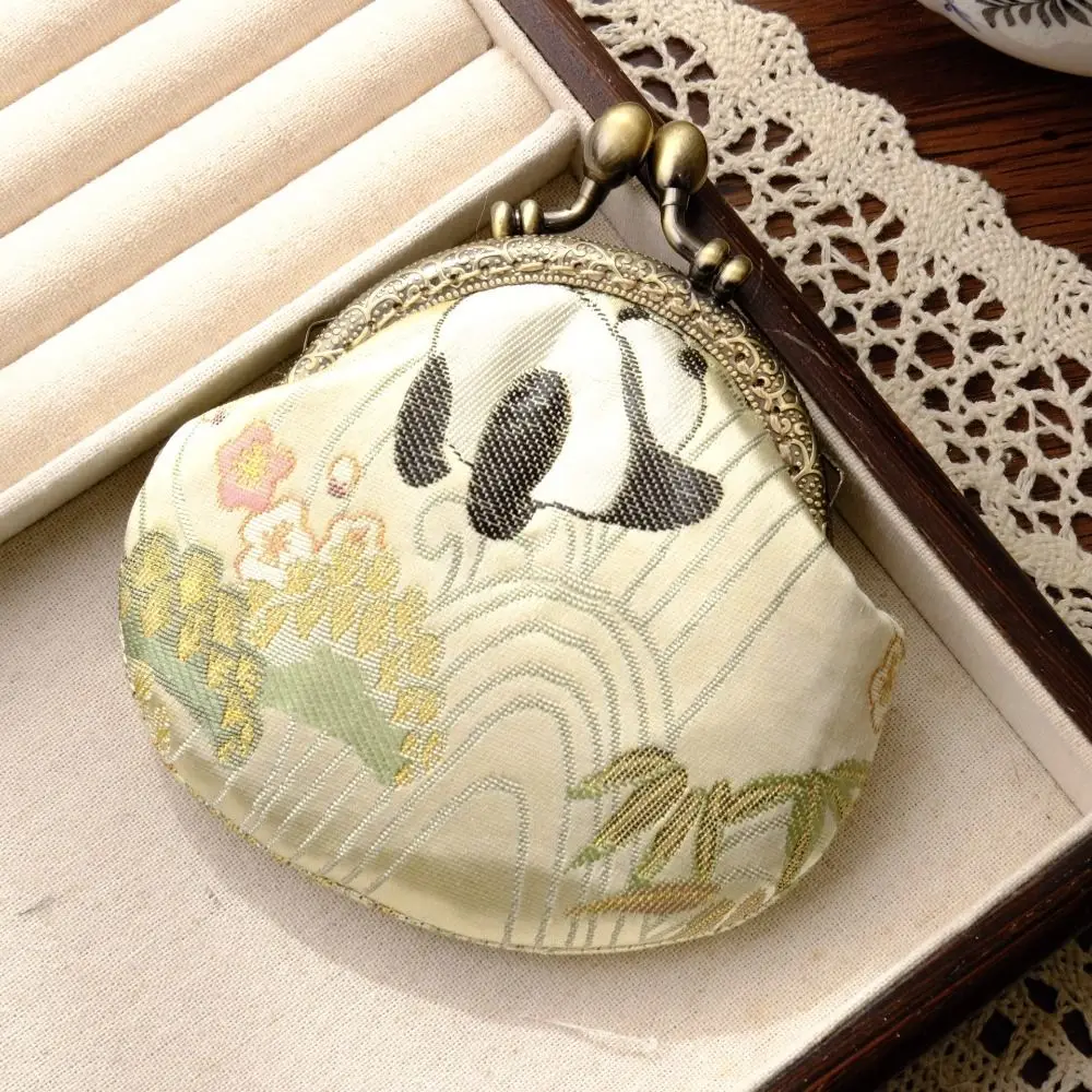 Anti-lost Kiss Lock Coin Purse Thickened Polyester Brocade Mini Pouch Portable Chinese Style Embroidered Small Pocket Women
Anti-lost Kiss Lock Coin Purse Thickened Polyester Brocade Mini Pouch Portable Chinese Style Embroidered Small Pocket Women