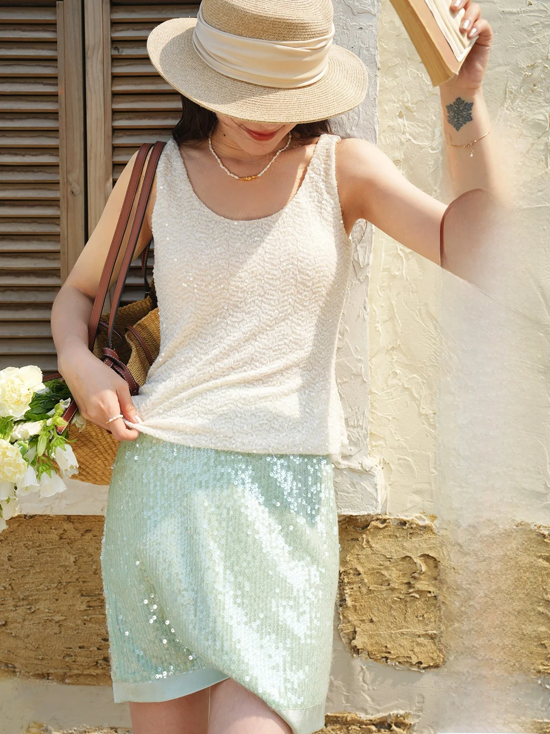 Оригинальный женский летний топ Elwing с вышивкой, удобный, эластичный, сетчатый, укороченный, приталенный
Оригинальный женский летний топ Elwing с вышивкой, удобный, эластичный, сетчатый, укороченный, приталенный