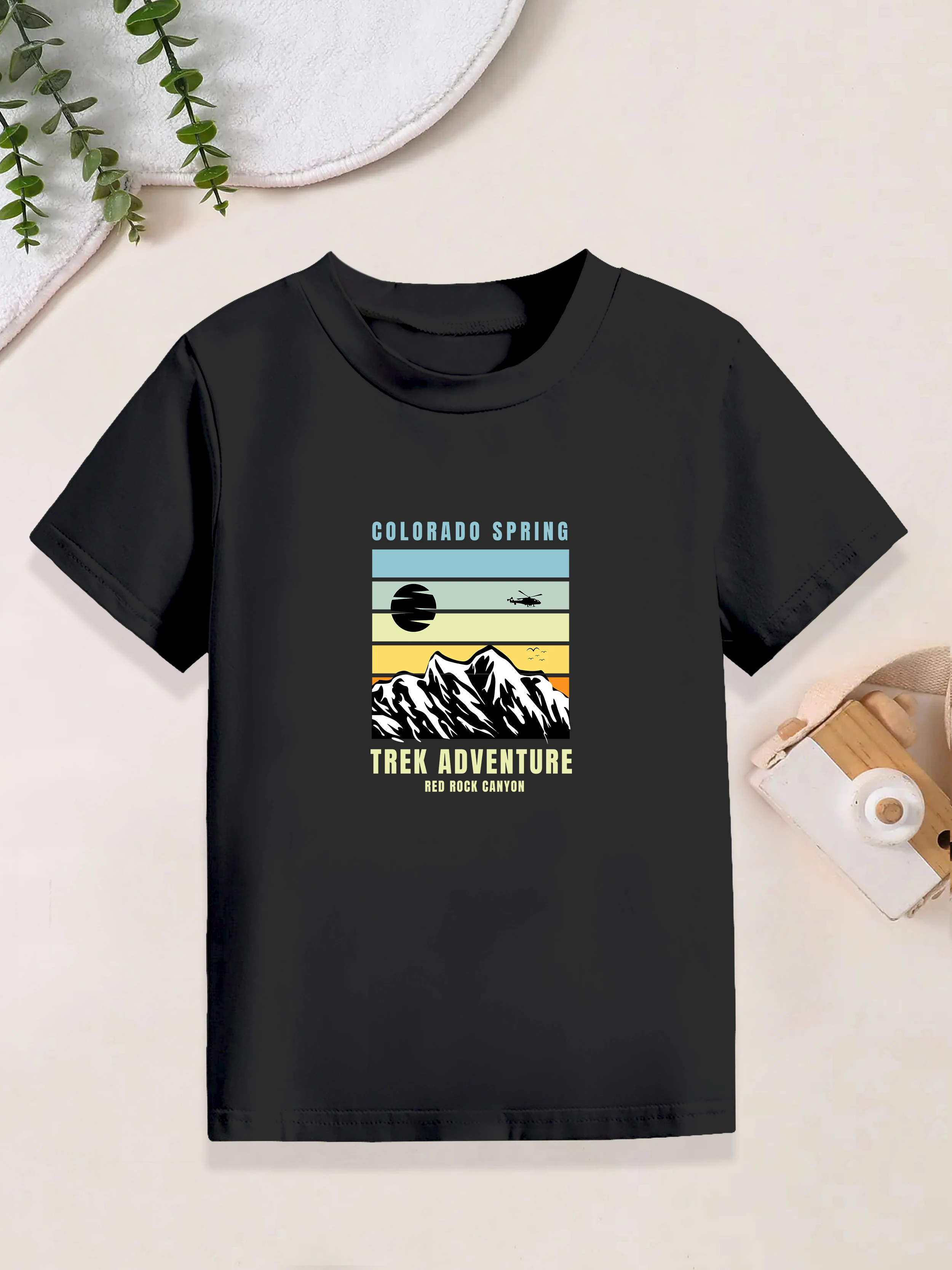 1 pieces: Cartoon Plane, Mountain & Sun Print Boys' Casual Summer T-shirts
1 pieces: Cartoon Plane, Mountain & Sun Print Boys' Casual Summer T-shirts