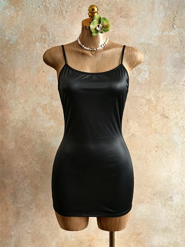 Sexy Faux Leather Dress Backless Club Party Short Dress Solid Black Wet Look Latex Bodycon Push Up Bra Mini Micro Dress
Sexy Faux Leather Dress Backless Club Party Short Dress Solid Black Wet Look Latex Bodycon Push Up Bra Mini Micro Dress