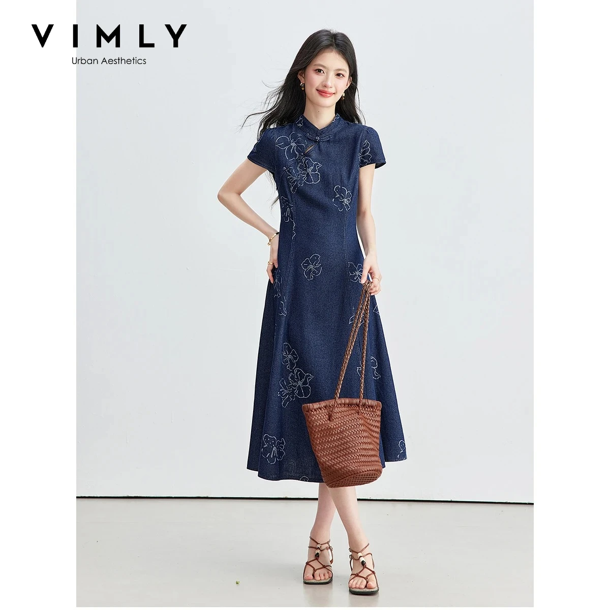VIMLY Women Denim Jacquard Dress Stand Collar Frog Buttons 2026 Summer Modified Cheongsam Dress New Chinese Style Clothes A6168
VIMLY Women Denim Jacquard Dress Stand Collar Frog Buttons 2026 Summer Modified Cheongsam Dress New Chinese Style Clothes A6168