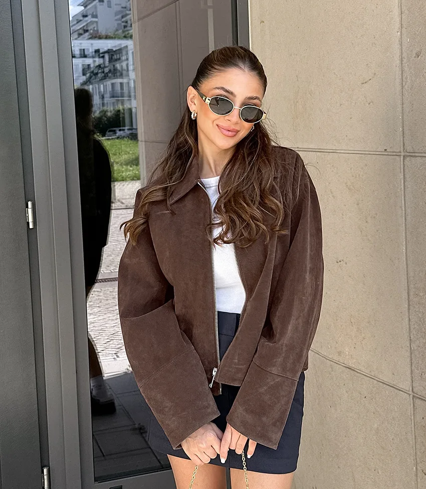 Women's Retro Brown Suede Jacket Loose Collar Design Sense Autumn Commuting Outerwear 2026 Fashion Women's Clothing
Women's Retro Brown Suede Jacket Loose Collar Design Sense Autumn Commuting Outerwear 2026 Fashion Women's Clothing