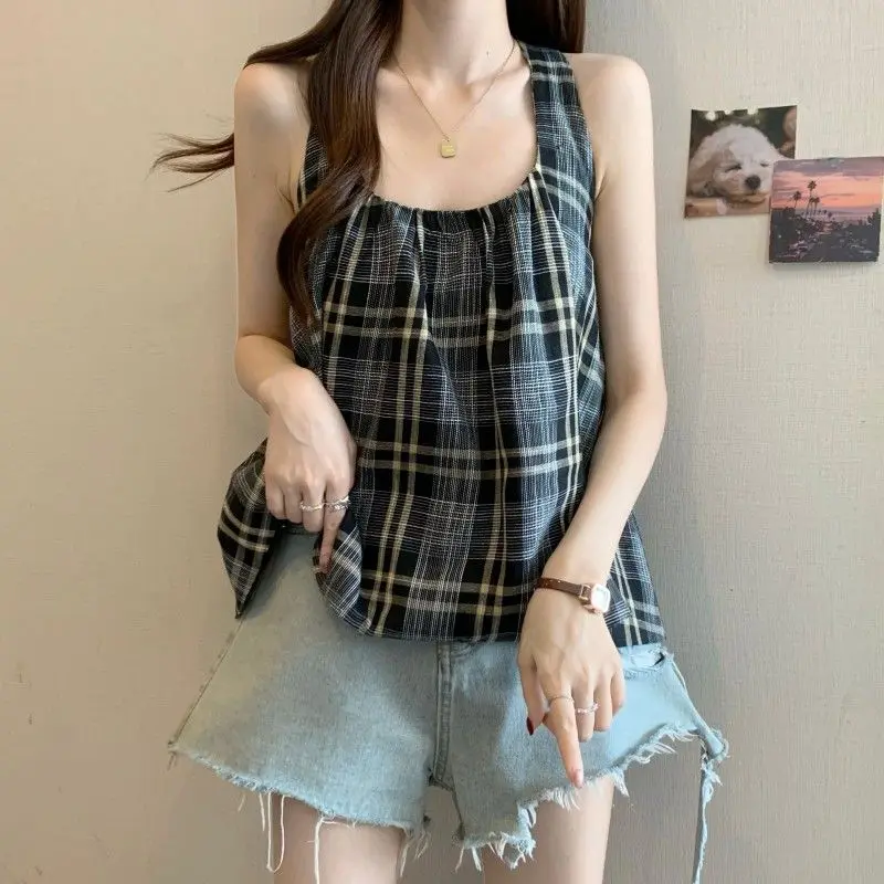 Vintage Plaid Loose Backless Camis 2025 Summer New Sleeveless Tops Women's Clothing Casual U-Neck Stylish Shirring Korean Tanks 
Vintage Plaid Loose Backless Camis 2025 Summer New Sleeveless Tops Women's Clothing Casual U-Neck Stylish Shirring Korean Tanks