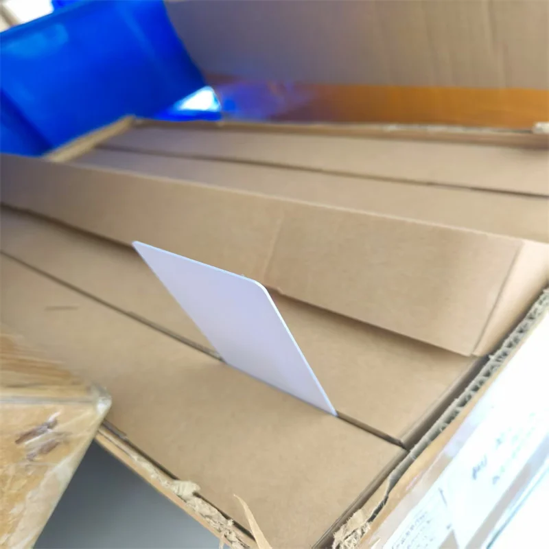 230 шт., белая пустая ПВХ-карта для струйной печати, водонепроницаемая пластиковая удостоверение личности, визитная карточка без чипа для Epson для струйного принтера Canon
230 шт., белая пустая ПВХ-карта для струйной печати, водонепроницаемая пластиковая удостоверение личности, визитная карточка без чипа для Epson для струйного принтера Canon