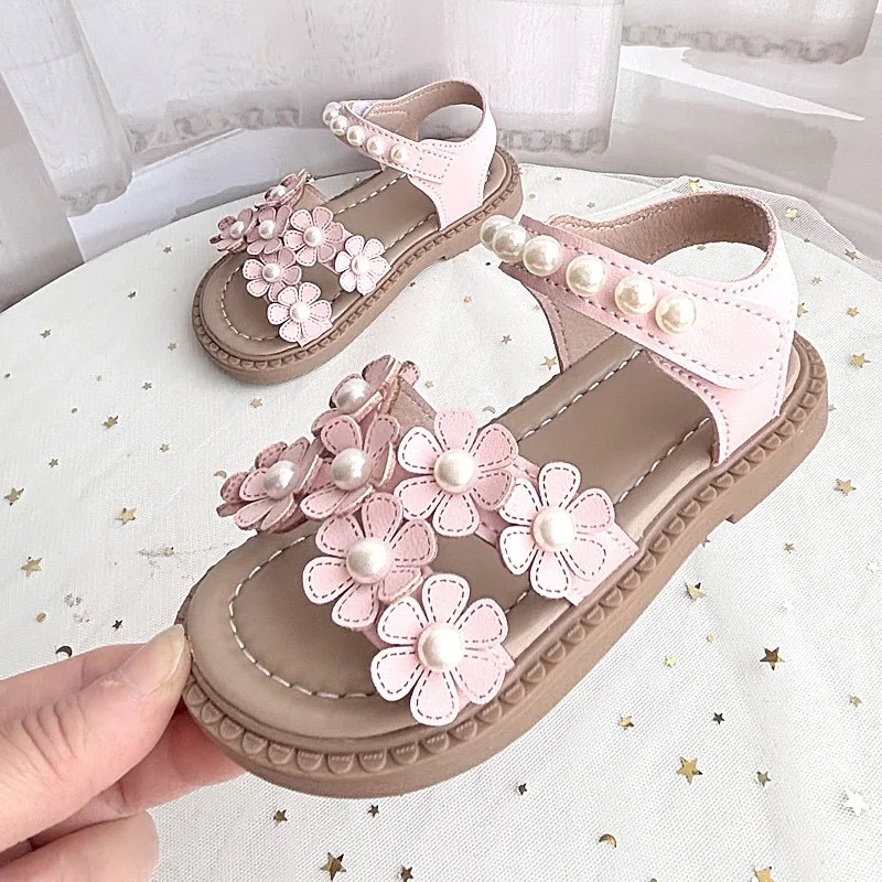 Girls Sandals Soft Bottom Anti-Slip Beach Shoes Summer New Style Korean Version Princess Shoes for Little Girls Children Footwea
Girls Sandals Soft Bottom Anti-Slip Beach Shoes Summer New Style Korean Version Princess Shoes for Little Girls Children Footwea