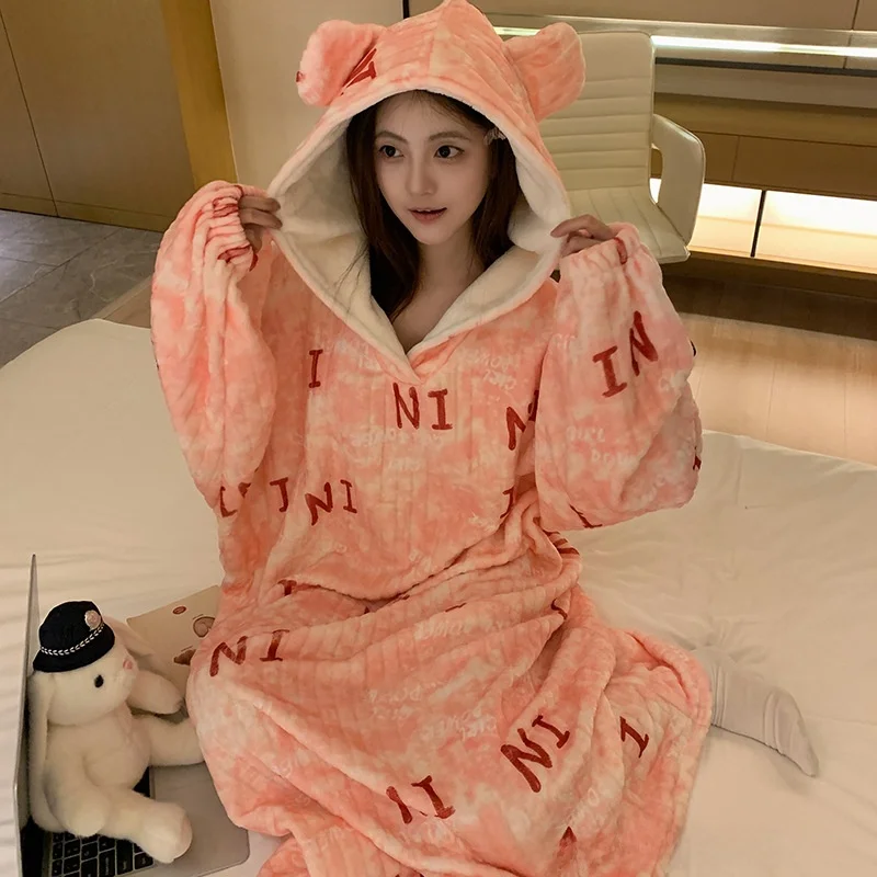 Cute Thickened Flannel Sleep Robe Dress Long Sleeve Hooded Drawstring Home Clothes Women's Winter Warm Plush Cartoon Print
Cute Thickened Flannel Sleep Robe Dress Long Sleeve Hooded Drawstring Home Clothes Women's Winter Warm Plush Cartoon Print